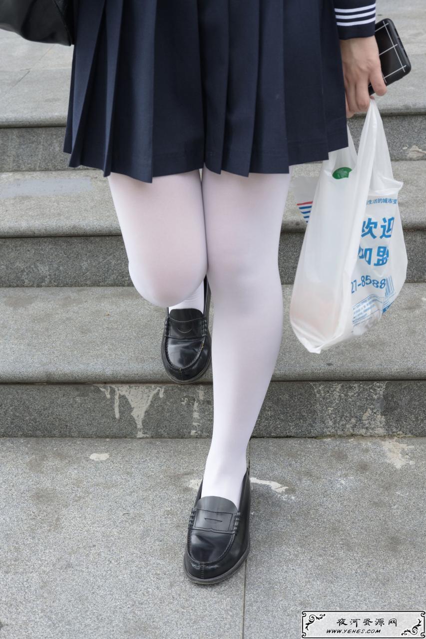 jk白丝美足萝莉丝袜写真